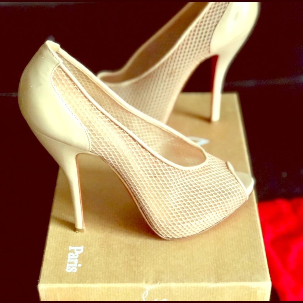 Nude Christian Louboutin Fetilo 120 Fishnet Pumps